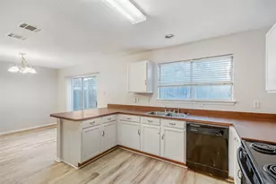 7845 Whitney Ln, Fort Worth, TX 76112 - Photo 13