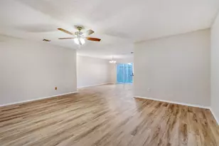 7845 Whitney Ln, Fort Worth, TX 76112 - Photo 7