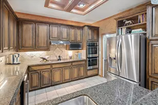 2448 Clearspring Dr N, Irving, TX 75063 - Photo 19