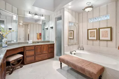 2448 Clearspring Drive N, Irving, TX 75063 - Photo 25