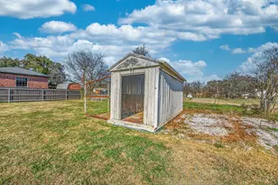7001 Richlynn Terrace, Richland Hills, TX 76118 - Photo 15