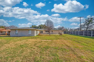 7001 Richlynn Terrace, Richland Hills, TX 76118 - Photo 7