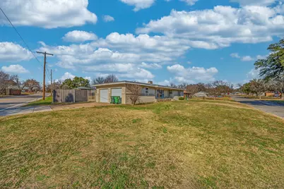 7001 Richlynn Terrace, Richland Hills, TX 76118 - Photo 5