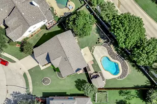 8000 Crazy Horse Ln, Fort Worth, TX 76137 - Photo 3