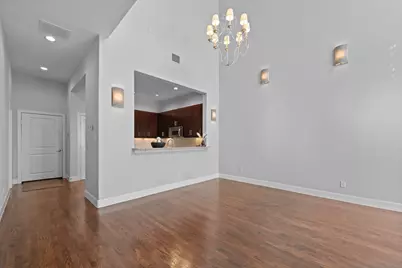 705 E 1st Street, Fort Worth, TX 76102 - Photo 9