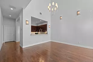 705 E 1st St, Fort Worth, TX 76102 - Photo 9