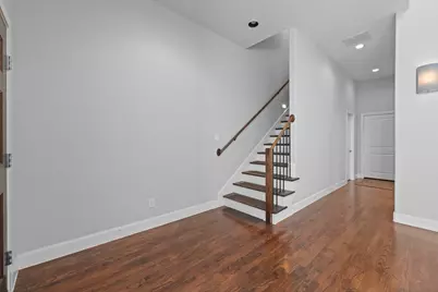 705 E 1st Street, Fort Worth, TX 76102 - Photo 5