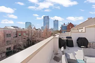 705 E 1st St, Fort Worth, TX 76102 - Photo 37