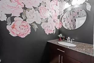 705 E 1st St, Fort Worth, TX 76102 - Photo 15