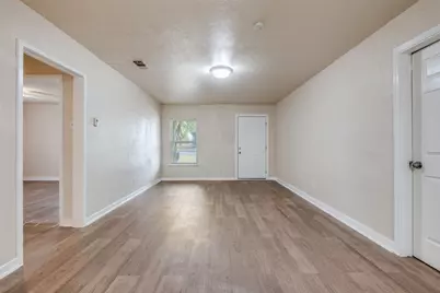 133 W Hobson Avenue, Dallas, TX 75224 - Photo 3