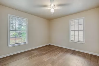 133 W Hobson Avenue, Dallas, TX 75224 - Photo 13