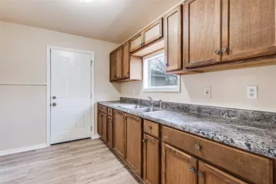133 W Hobson Avenue, Dallas, TX 75224 - Photo 9