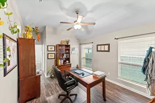 10861 Burnham Dr, Waco, TX 76708 - Photo 11