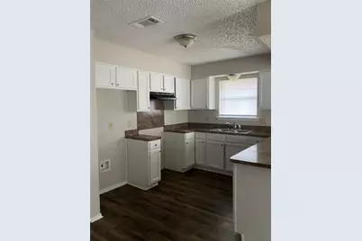 104 Mesa Moor Drive, Glenn Heights, TX 75154 - Photo 5