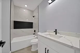 206 Lakeview Dr, Runaway Bay, TX 76426 - Photo 27