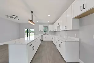 206 Lakeview Dr, Runaway Bay, TX 76426 - Photo 15