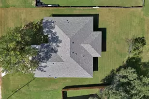 206 Lakeview Dr, Runaway Bay, TX 76426 - Photo 5