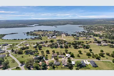 206 Lakeview Drive, Runaway Bay, TX 76426 - Photo 7