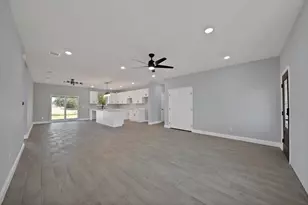 206 Lakeview Dr, Runaway Bay, TX 76426 - Photo 11