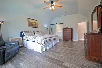 8356 Thornhill Drive, North Richland Hills, TX 76182 - Photo 5