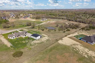 216 Dan Russell Bend, Weatherford, TX 76087 - Photo 5
