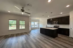 418 S 2nd St, Krum, TX 76249 - Photo 7