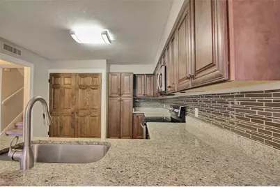 2933 Country Place Circle, Carrollton, TX 75006 - Photo 13