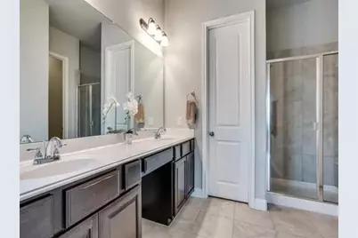 321 Valentino, Grand Prairie, TX 75052 - Photo 17