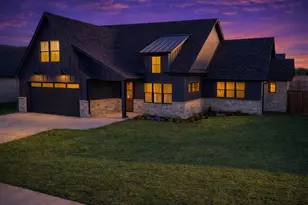 2029 Nichole Blvd, Pottsboro, TX 75076 - Photo 1