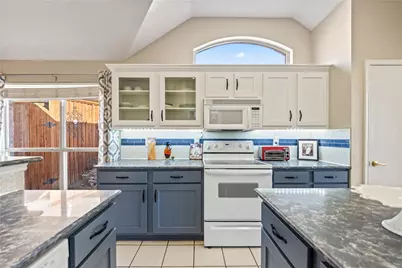 6829 Dougal Avenue, Fort Worth, TX 76137 - Photo 13