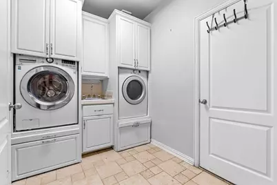 1370 Meadows Avenue, Lantana, TX 76226 - Photo 9