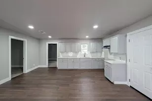 1207 Wayne St, Fort Worth, TX 76117 - Photo 3