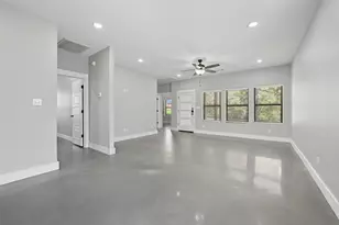 610 E Shepherd St, Denison, TX 75021 - Photo 3