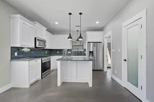 610 E Shepherd St, Denison, TX 75021 - Photo 5