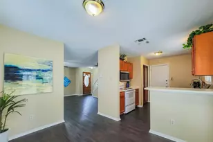 823 Wyndham Pl, Arlington, TX 76017 - Photo 3