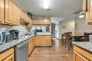 4716 Jasmine Dr, Fort Worth, TX 76137 - Photo 7