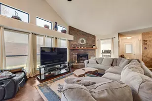 4716 Jasmine Dr, Fort Worth, TX 76137 - Photo 3