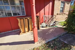 109 S Driskell Dr, Crowley, TX 76036 - Photo 5