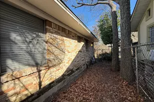 1137 Haines Ave, Dallas, TX 75208 - Photo 17