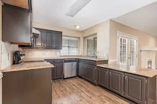 4416 Rising Sun Ct, Arlington, TX 76017 - Photo 9