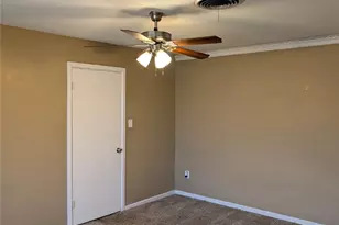 6912 Chippendale Dr, Fort Worth, TX 76134 - Photo 13