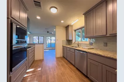 101 Village Gate Drive, Waxahachie, TX 75165 - Photo 9