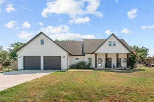 325 Berryhill Dr, Springtown, TX 76082 - Photo 1