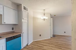 2312 Balsam Dr, Arlington, TX 76006 - Photo 13