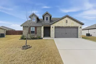 301 Chickasaw Dr, Cleburne, TX 76033 - Photo 1