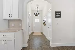 9017 Vly Oak Ct, Springtown, TX 76082 - Photo 5