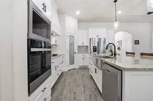 9017 Vly Oak Ct, Springtown, TX 76082 - Photo 11