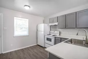 307 Rose St, Arlington, TX 76010 - Photo 3