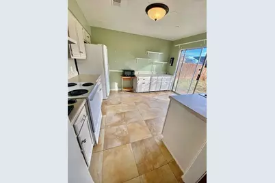 2204 Foxcroft Lane, Arlington, TX 76014 - Photo 5