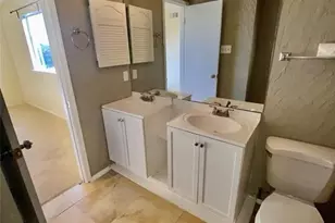 2204 Foxcroft Ln, Arlington, TX 76014 - Photo 9